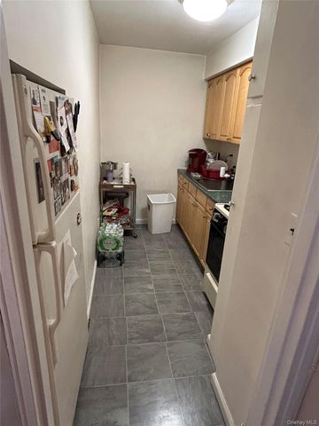 194 Smith Street 1M, Freeport, NY 11520