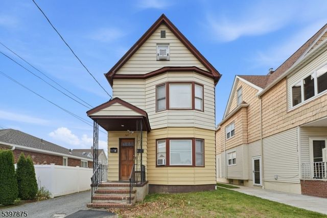 345 2Nd St, Saddle Brook Twp., NJ 07663