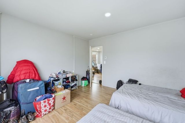 345 2Nd St, Saddle Brook Twp., NJ 07663