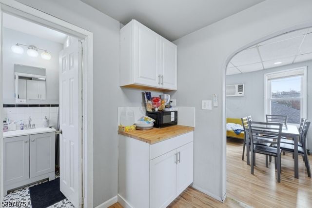 345 2Nd St, Saddle Brook Twp., NJ 07663