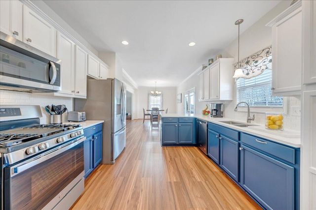 2064 Lawson LN, Vinton, VA 24179