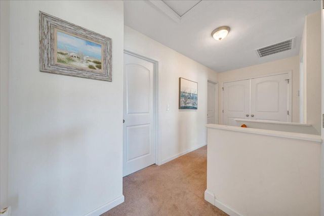 2064 Lawson LN, Vinton, VA 24179