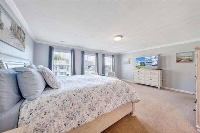 2064 Lawson LN, Vinton, VA 24179