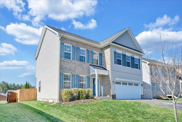 2064 Lawson LN, Vinton, VA 24179