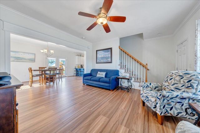 2064 Lawson LN, Vinton, VA 24179