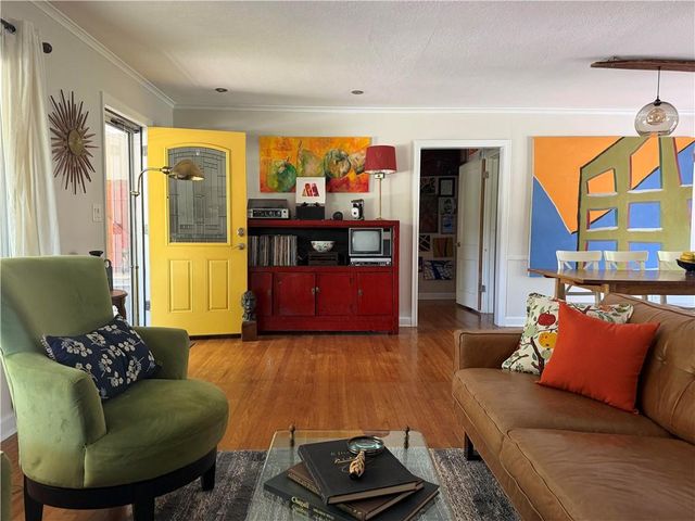 5608 Nall Avenue, Roeland Park, KS 66202
