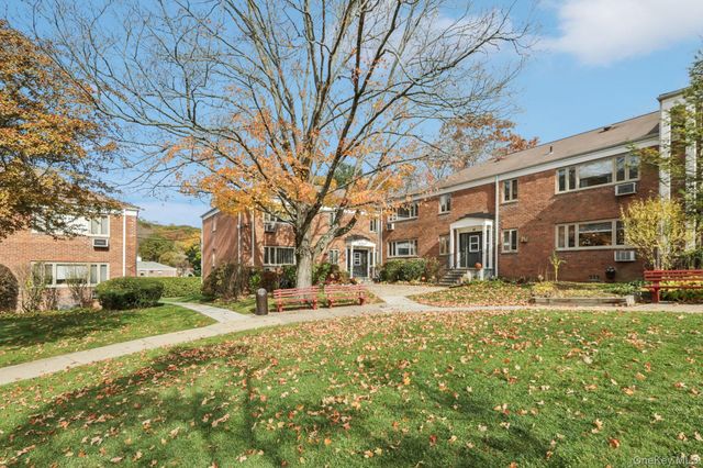 40 Lawrence Drive A, White Plains, NY 10603