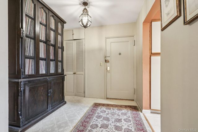 40 Lawrence Drive A, White Plains, NY 10603