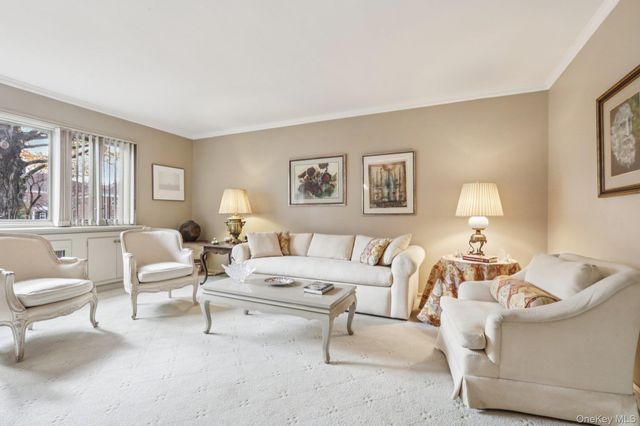 40 Lawrence Drive A, White Plains, NY 10603