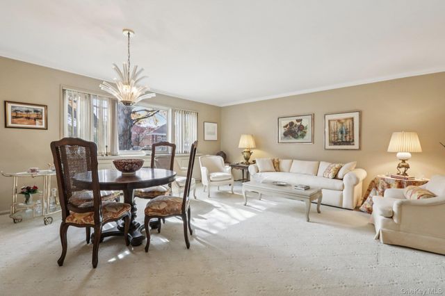40 Lawrence Drive A, White Plains, NY 10603