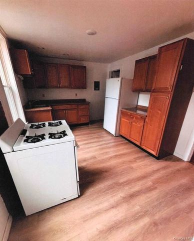 457 Main St Apt 2, Beacon, NY 12508