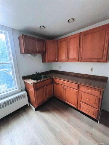 457 Main St Apt 2, Beacon, NY 12508