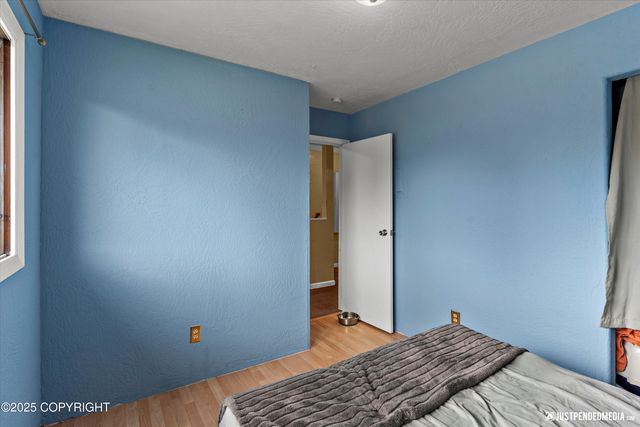 8051 Evans Circle, Anchorage, AK 99507