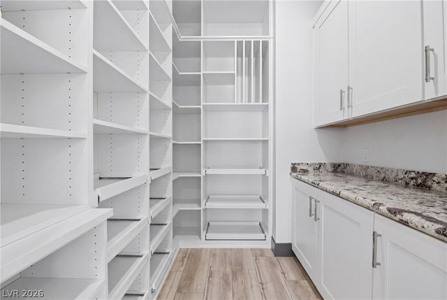 6880 Equinox Cliff Street, Las Vegas, NV 89135