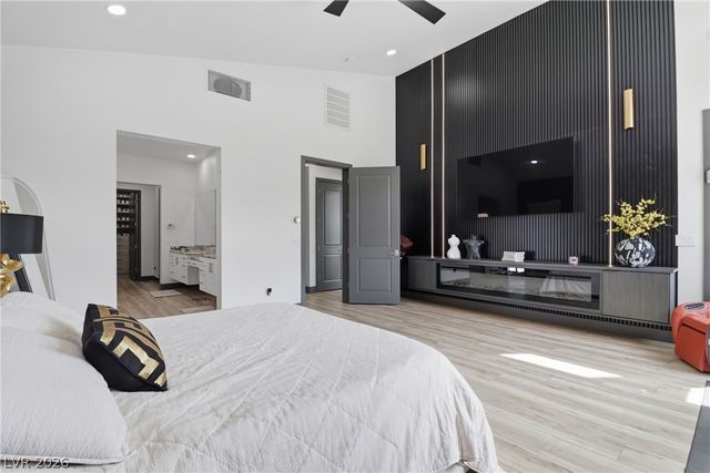 6880 Equinox Cliff Street, Las Vegas, NV 89135