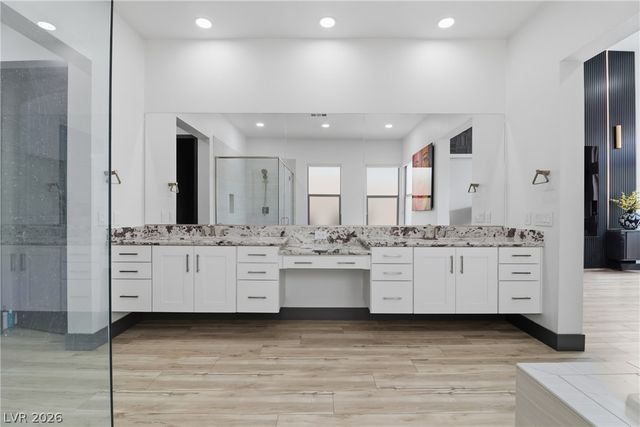 6880 Equinox Cliff Street, Las Vegas, NV 89135