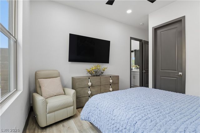 6880 Equinox Cliff Street, Las Vegas, NV 89135