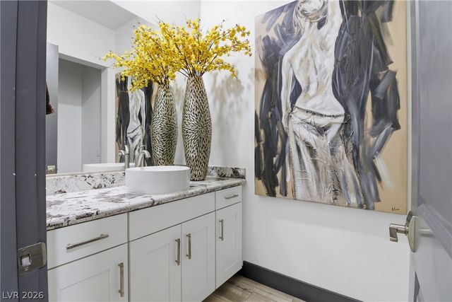 6880 Equinox Cliff Street, Las Vegas, NV 89135