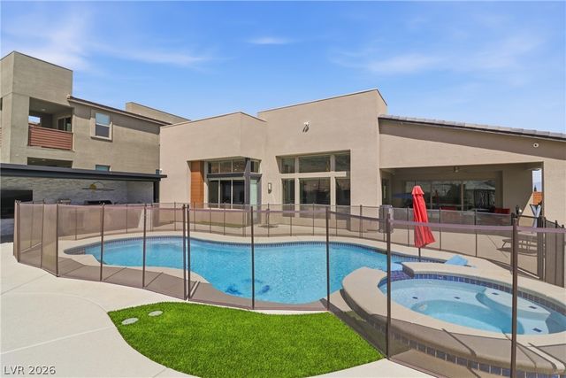 6880 Equinox Cliff Street, Las Vegas, NV 89135