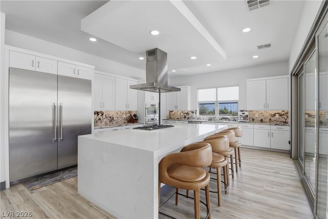 6880 Equinox Cliff Street, Las Vegas, NV 89135