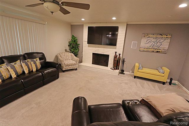 30851 Woodstream Drive, Farmington Hills, MI 48334