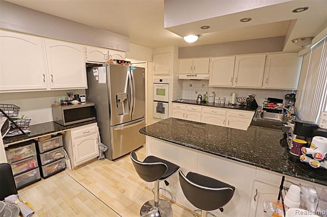 30851 Woodstream Drive, Farmington Hills, MI 48334