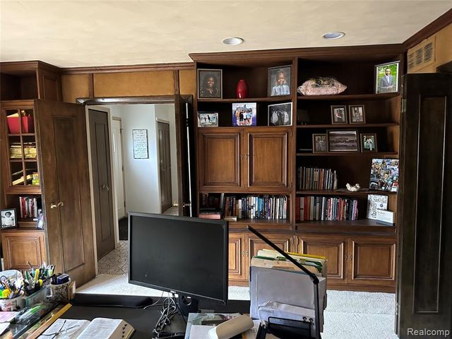 30851 Woodstream Drive, Farmington Hills, MI 48334