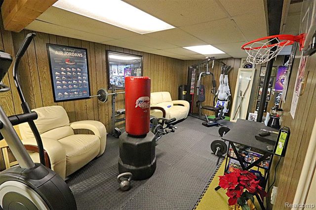 30851 Woodstream Drive, Farmington Hills, MI 48334