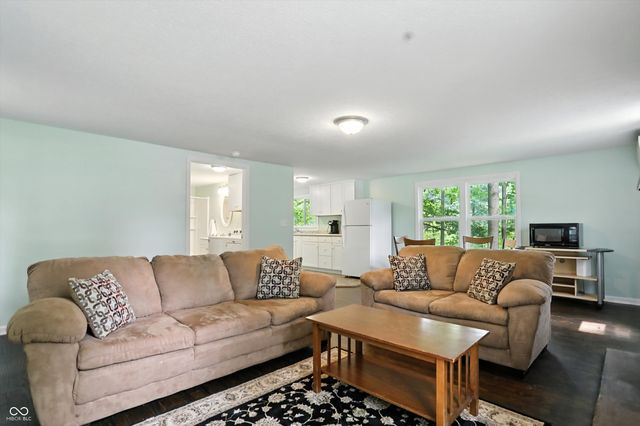 8453 S Christian Drive, Nineveh, IN 46164