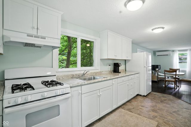 8453 S Christian Drive, Nineveh, IN 46164