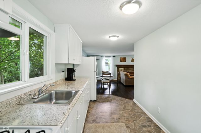 8453 S Christian Drive, Nineveh, IN 46164