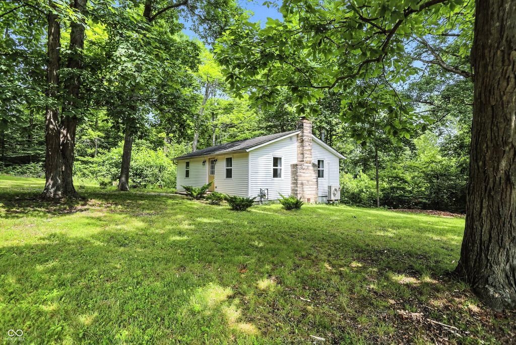 8453 S Christian Drive, Nineveh, IN 46164