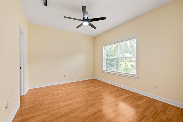 101 Brockton Ct, Dothan, AL 36305