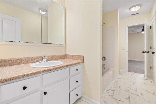 101 Brockton Ct, Dothan, AL 36305