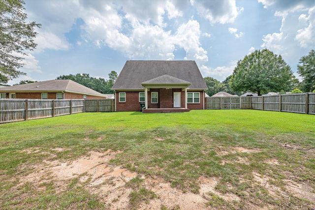 101 Brockton Ct, Dothan, AL 36305