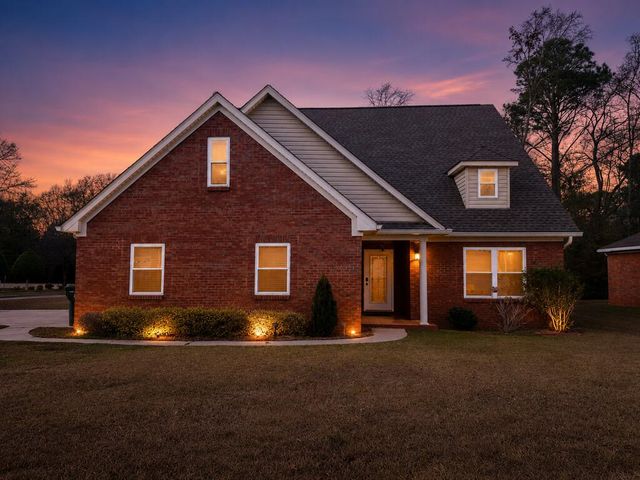 101 Brockton Ct, Dothan, AL 36305