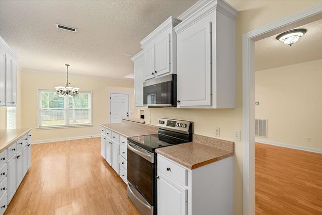 101 Brockton Ct, Dothan, AL 36305