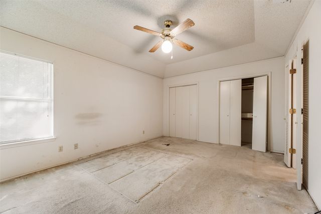 6010 Maple Leaf Drive, Arlington, TX 76017