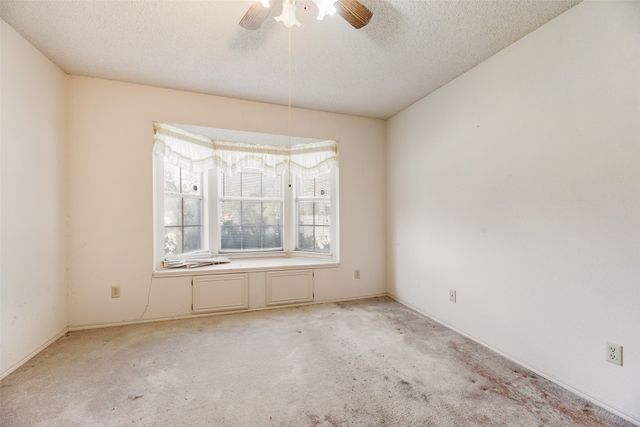 6010 Maple Leaf Drive, Arlington, TX 76017
