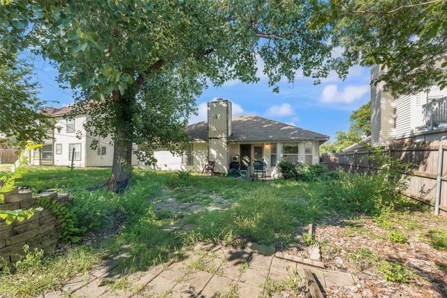6010 Maple Leaf Drive, Arlington, TX 76017