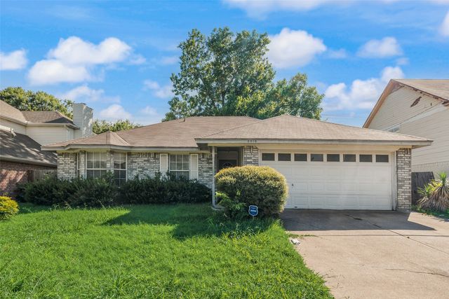 6010 Maple Leaf Drive, Arlington, TX 76017