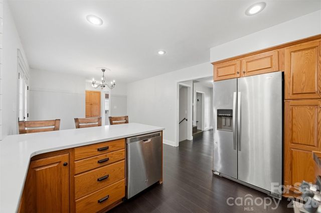 4857 32nd Street Lane NE, Hickory, NC 28601