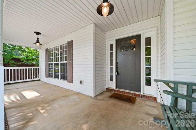 4857 32nd Street Lane NE, Hickory, NC 28601