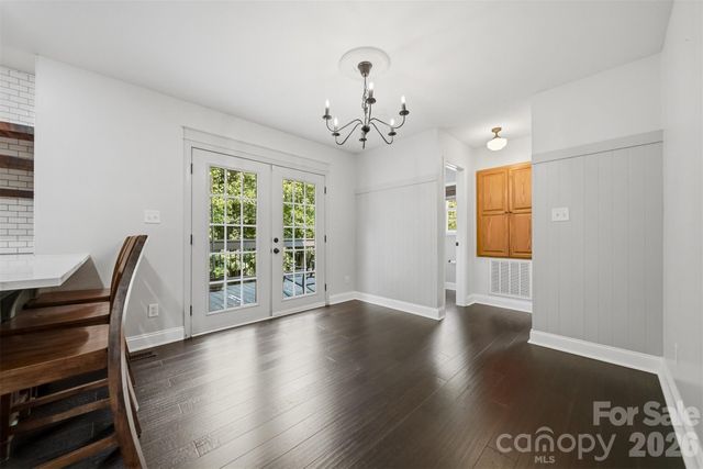 4857 32nd Street Lane NE, Hickory, NC 28601