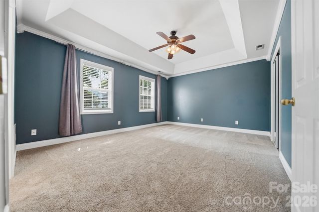 4857 32nd Street Lane NE, Hickory, NC 28601