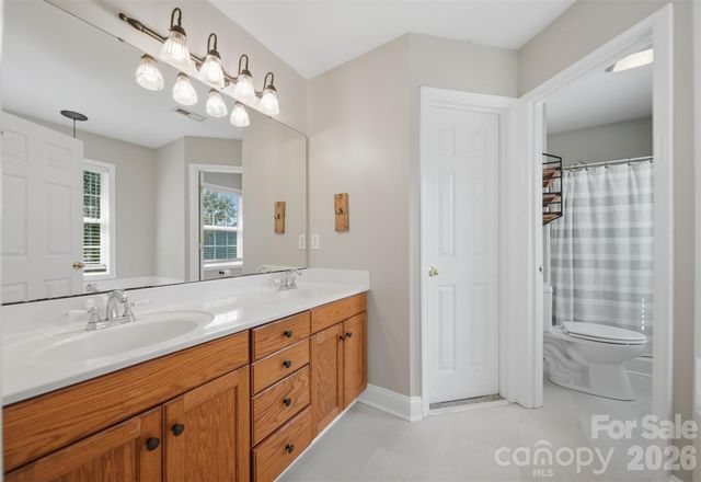 4857 32nd Street Lane NE, Hickory, NC 28601