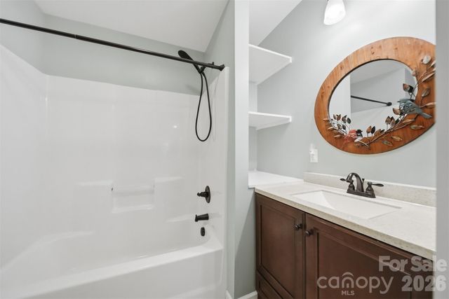 4857 32nd Street Lane NE, Hickory, NC 28601