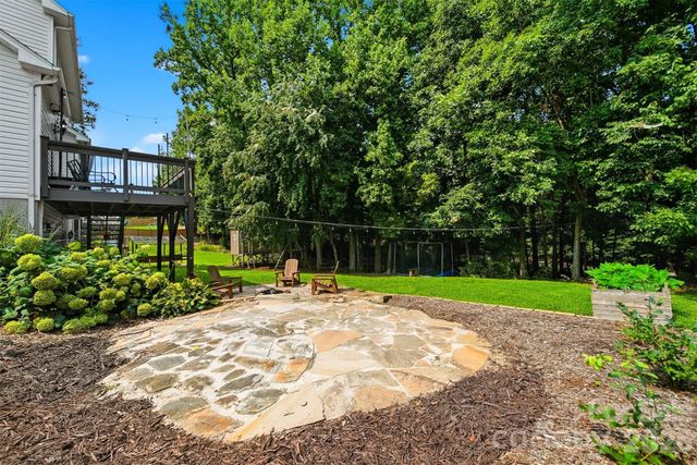 4857 32nd Street Lane NE, Hickory, NC 28601