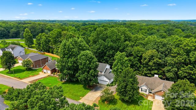 4857 32nd Street Lane NE, Hickory, NC 28601