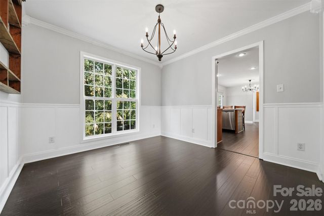 4857 32nd Street Lane NE, Hickory, NC 28601